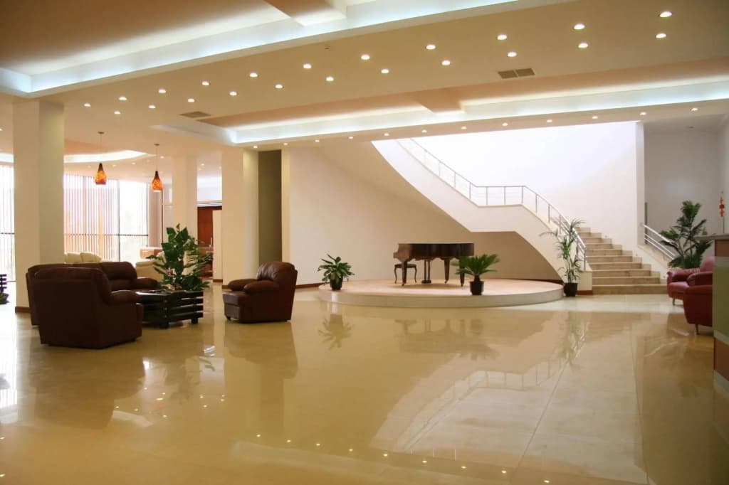 D'Plaza Hotel - photo 1