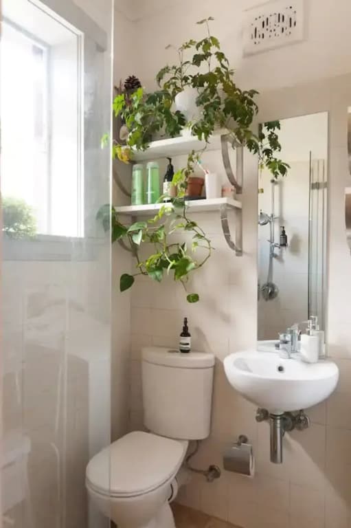 Beautiful Lush and Green Oasis Studio Apartment - photo 7
