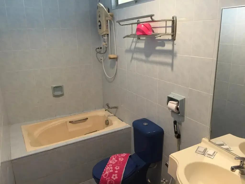 Teluk Batik Holiday Apartment - photo 10