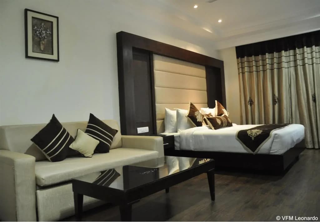 Hotel S K Crown Park - photo 7