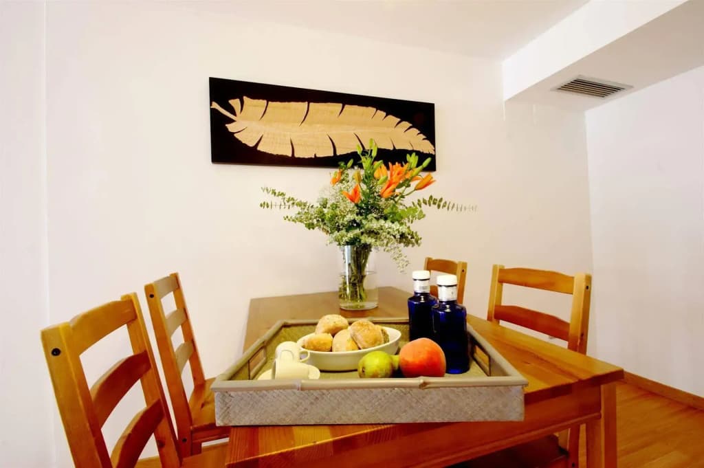 Liceu Apartments by gaiarooms - photo 10