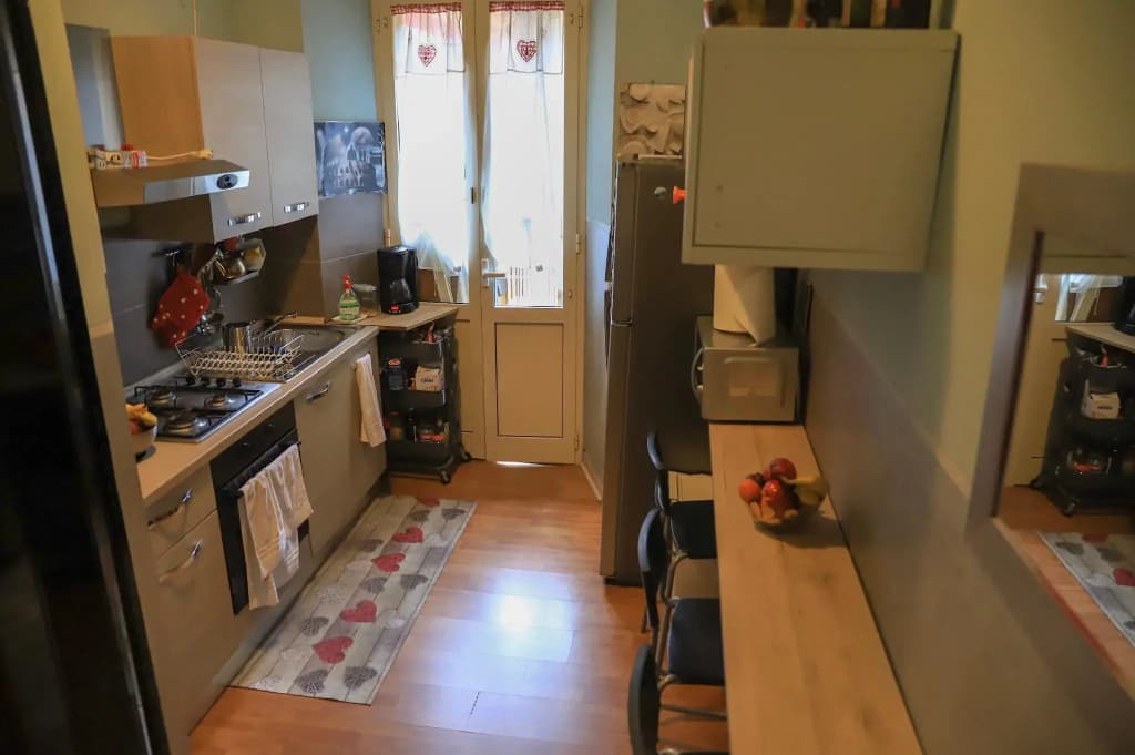 Român Holidays Hostel - photo 11