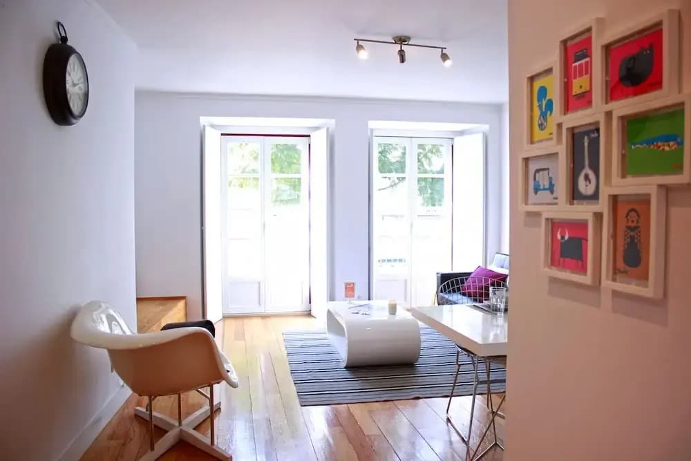 ALTIDO Modern 1-bed Apt w/terrace, moments from São Bento Palace - photo 7