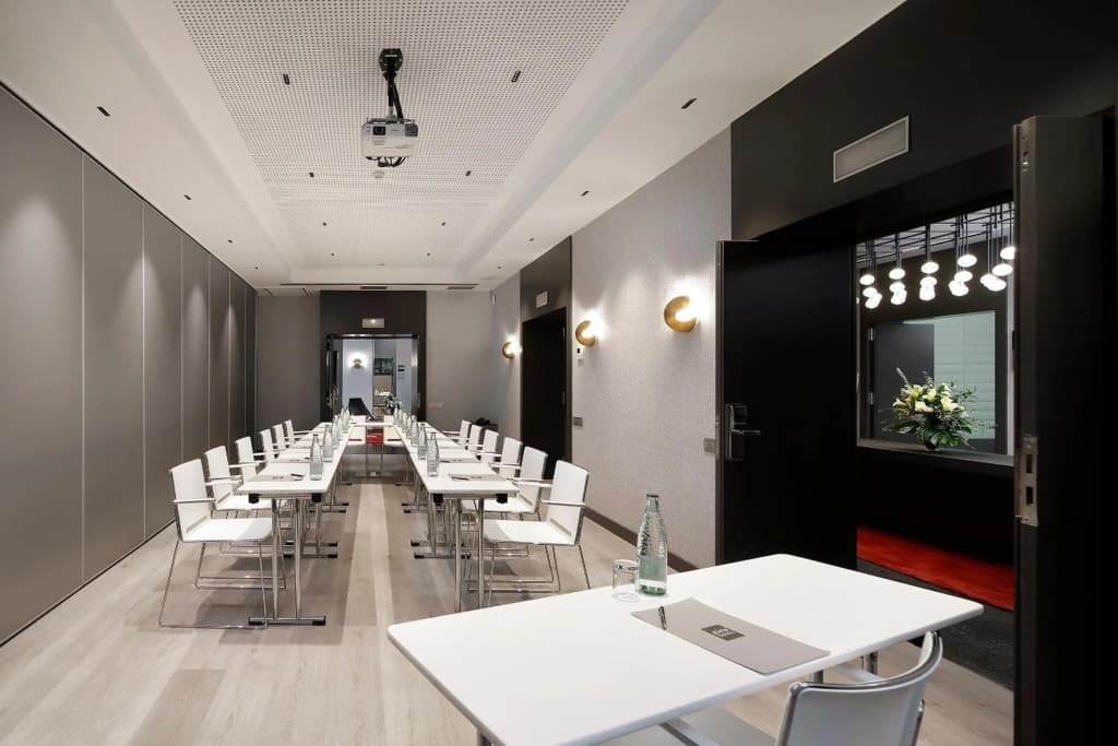 Olivia Plaza Hotel - photo 31