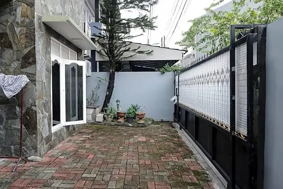 KoolKost Syariah near Green Pramuka Square Mall - Minimal Stay 6 Nights - photo 10