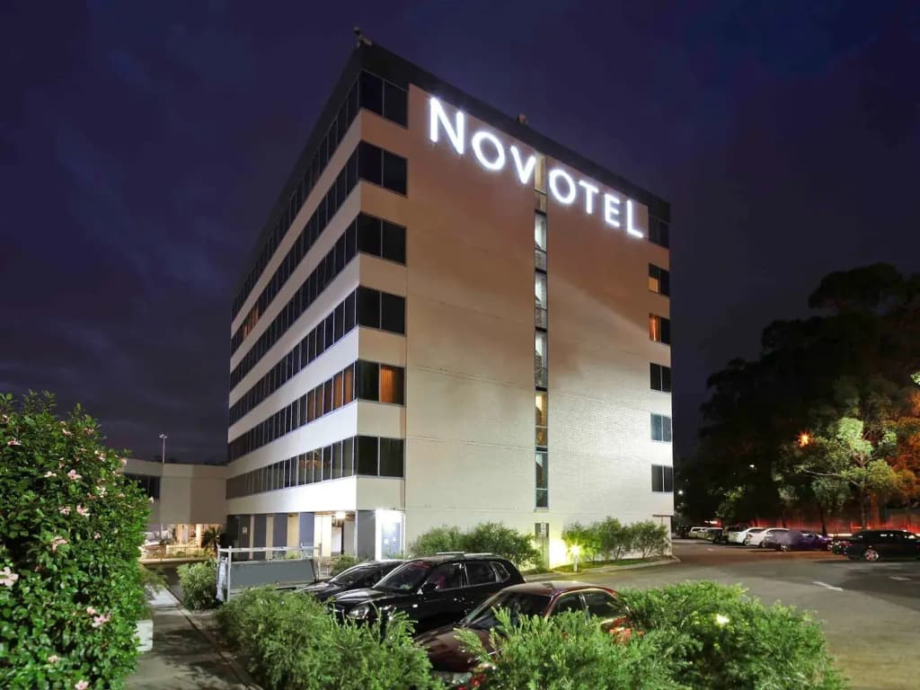 Novotel Sydney West HQ Hotel - photo 1