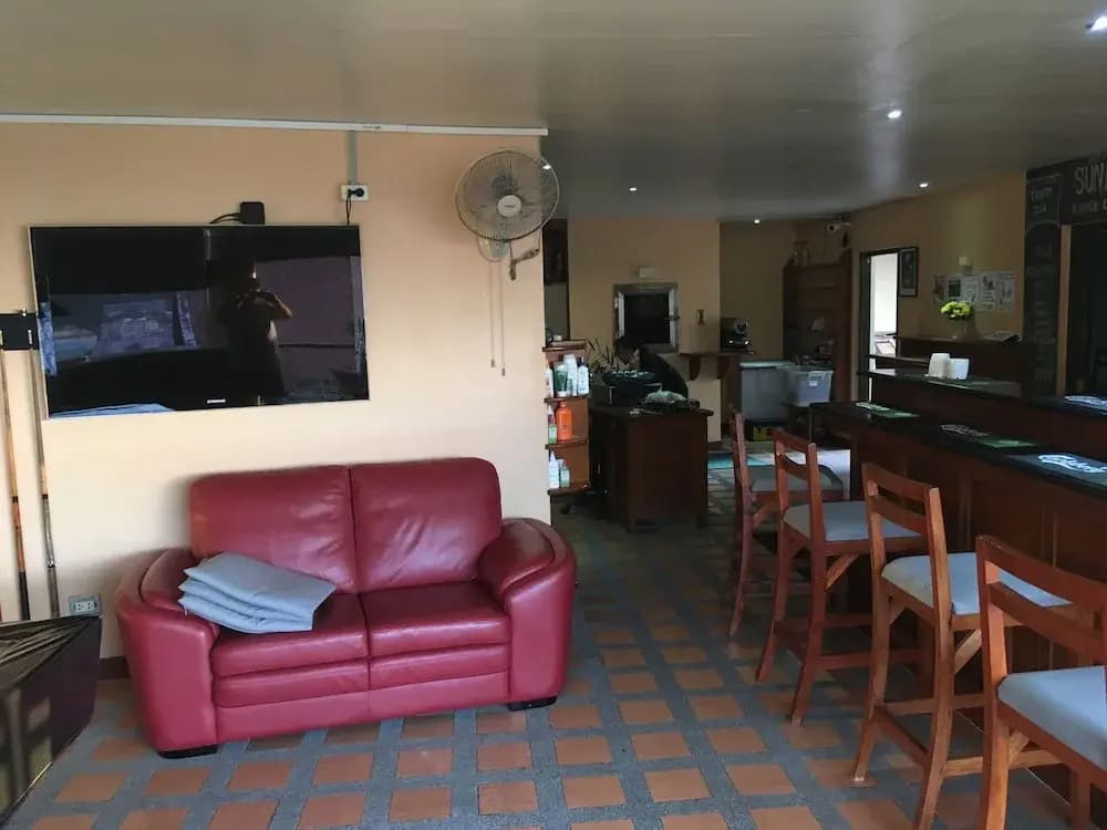 Hilltop Hotel - photo 19