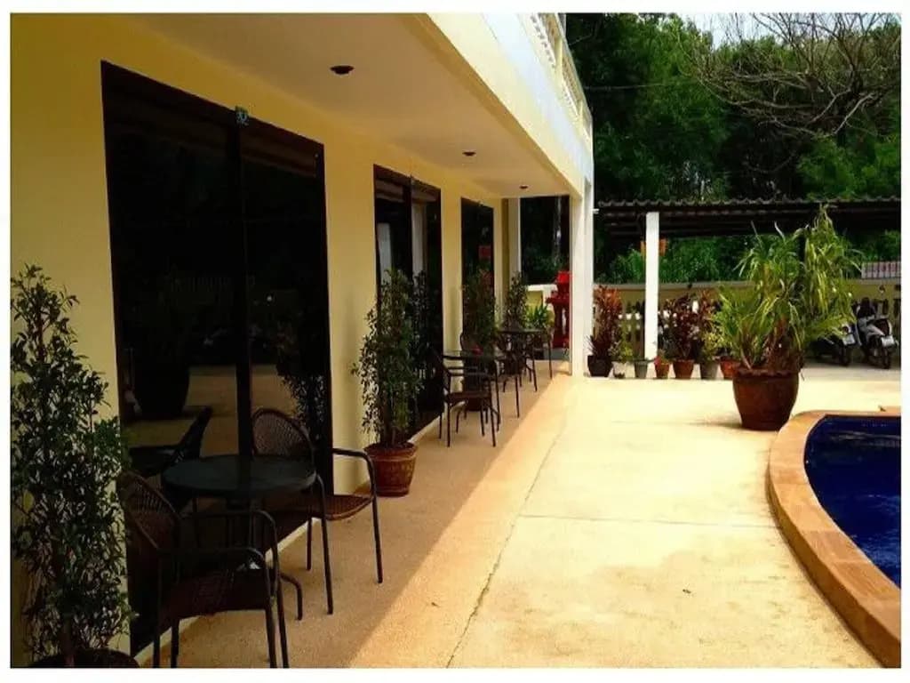 Peter Kamala Guesthouse - photo 13