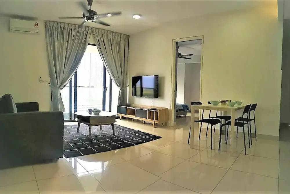 Miracle Homestay Woodsbury Suites - photo 22