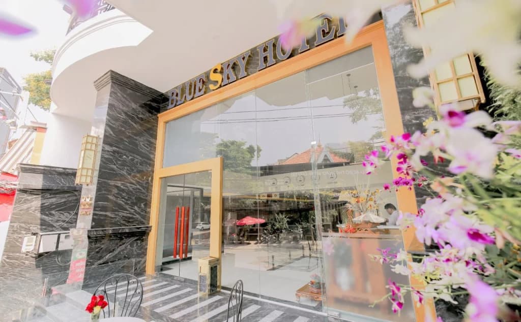 Blue Sky Hotel - photo 8