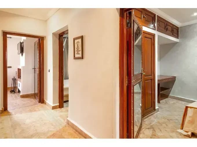 Private Villa In Center - photo 11