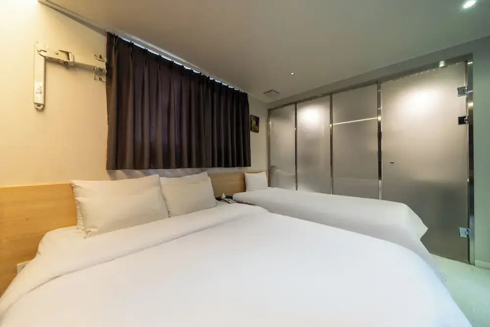 M&Lucky Hotel - photo 6