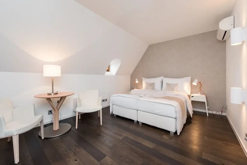 EMPIRENT Wilson Apartments - photo 4