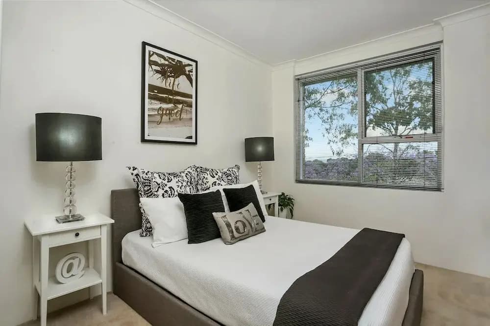 Chatswood Convenience - JANET - photo 3