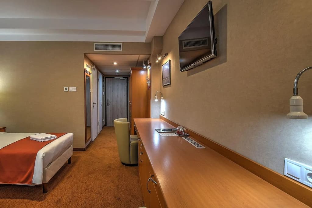 Anna Hotel Budapest - photo 6