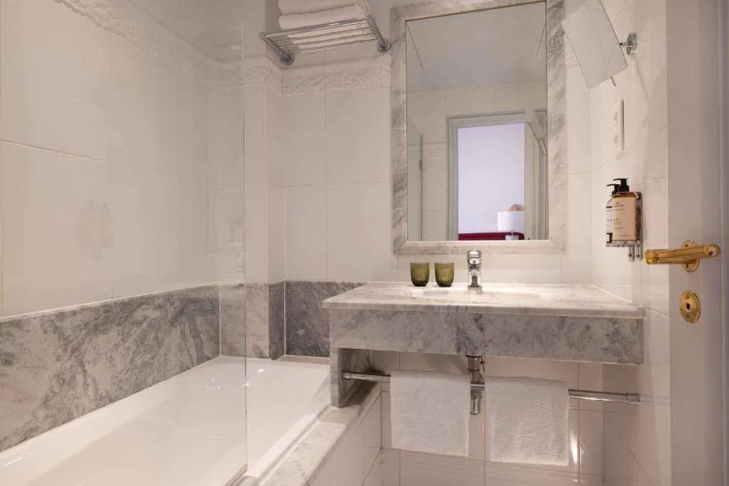 Hôtel Le Lavoisier & Spa - photo 50