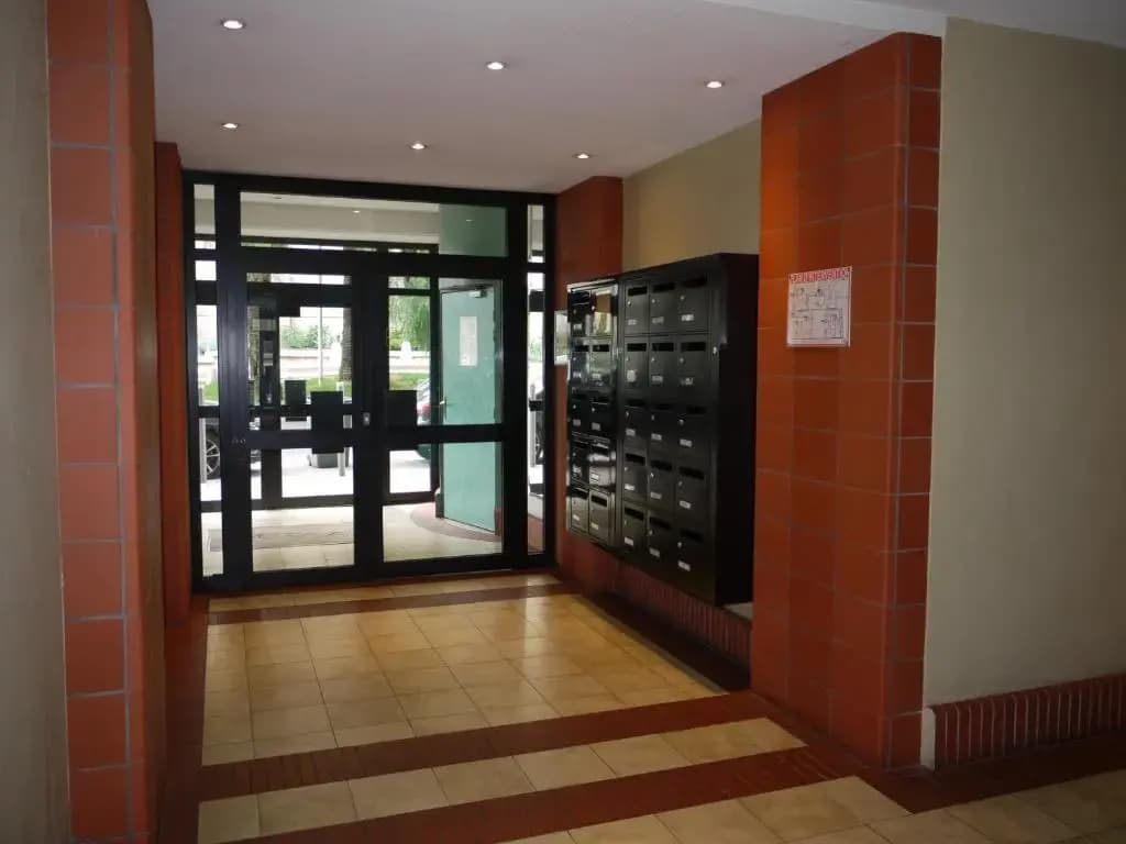 Risso - a modern one bedroom with pool - photo 11