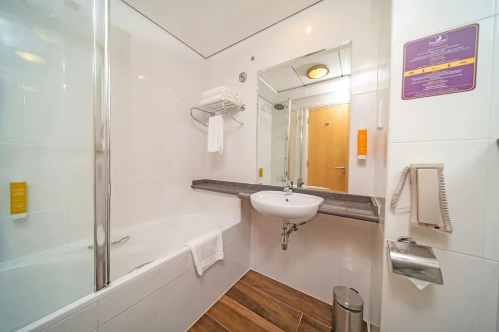 Premier Inn Dubai Silicon Oasis Hotel - photo 7