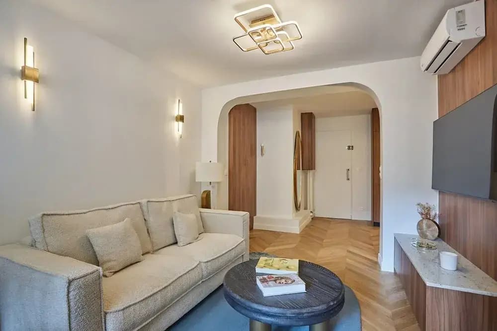 Apartment in the Center of Paris - photo 7