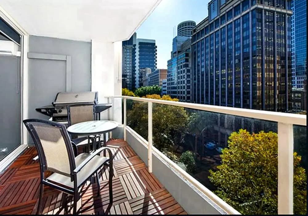 Sydney CBD 2 Bedroom Apartment with Balcony - photo 9