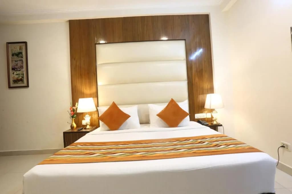 Hotel Earth - photo 10
