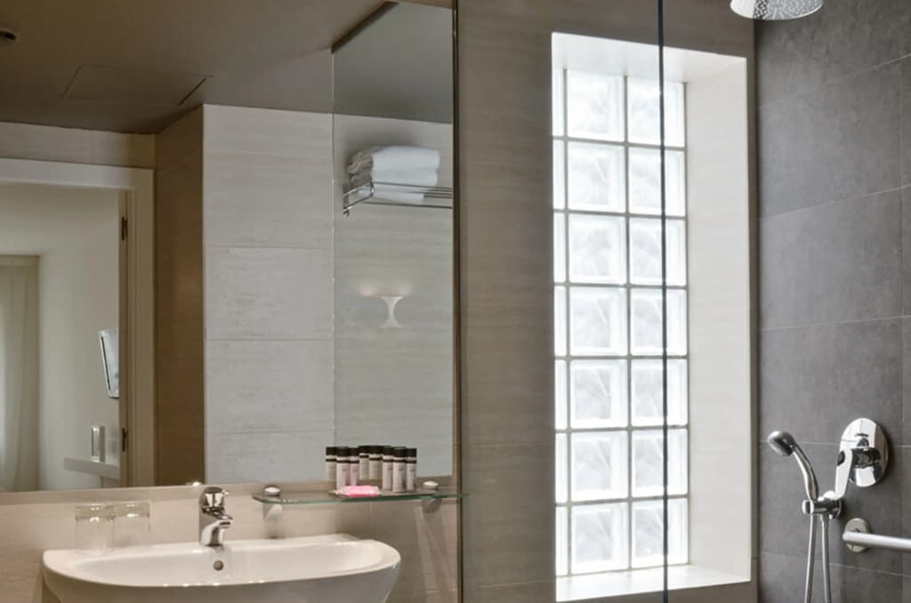 Pol & Grace Hotel - photo 10