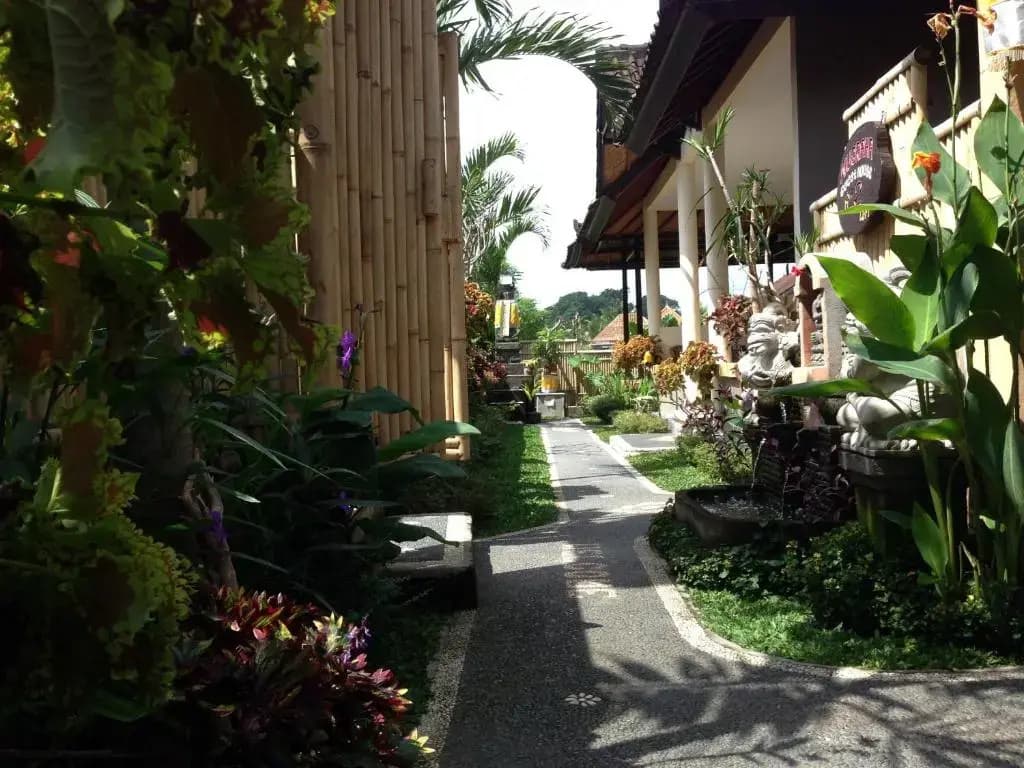 Nugraha Guest House 2 - photo 11