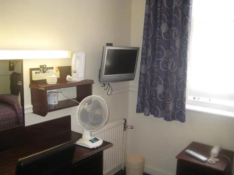 Hallam Hotel - photo 4