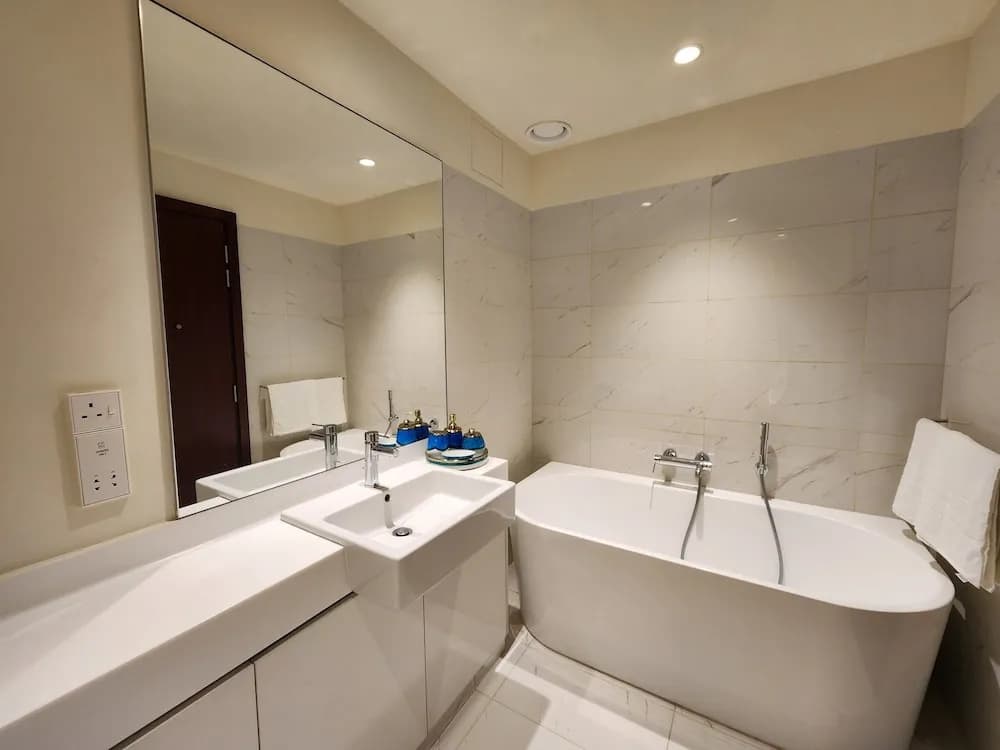 Opulent Comfort Suites - photo 7