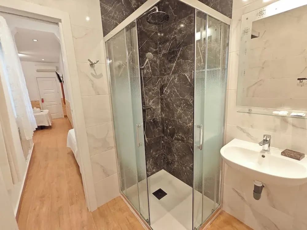 Hostal Aliste - photo 28