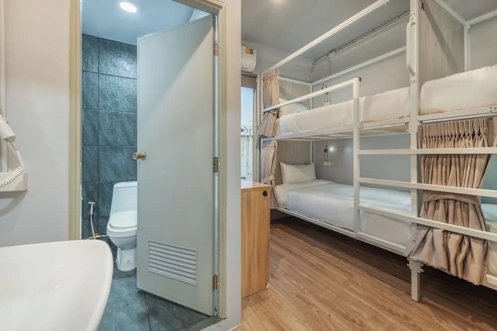 Ti Thong Hostel - photo 20