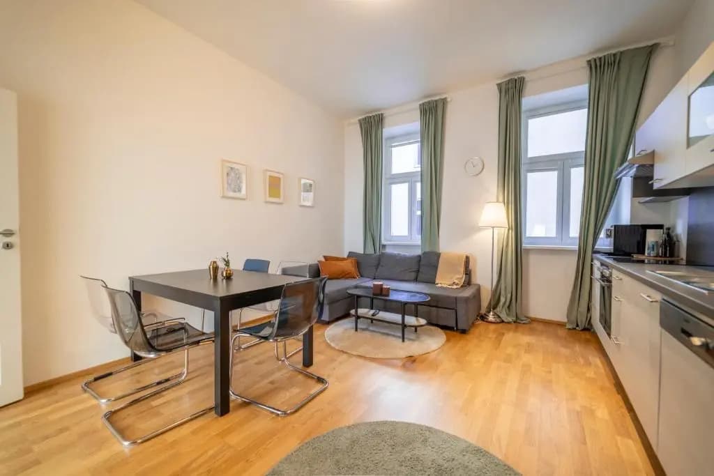 Cozy Apartment close to the central station - photo 2