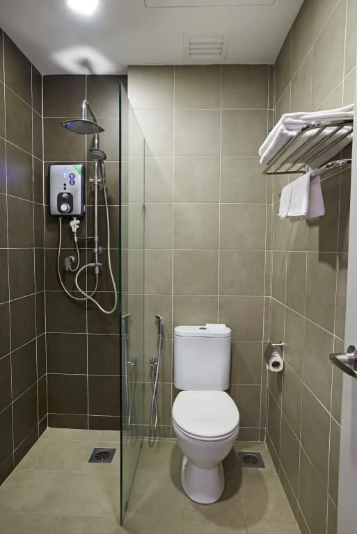 B Lot Hotel - photo 10