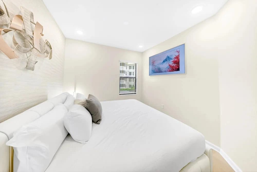 NEW 5bd/5ba Townhome Near Seaworld - photo 3
