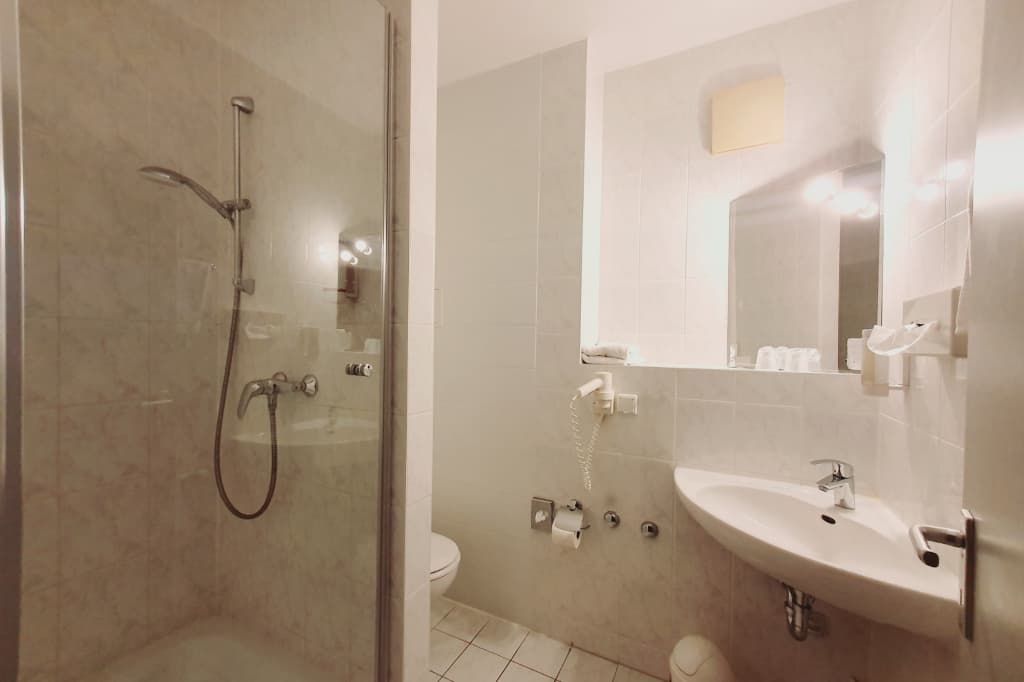 Good Morning + Berlin City East - photo 22