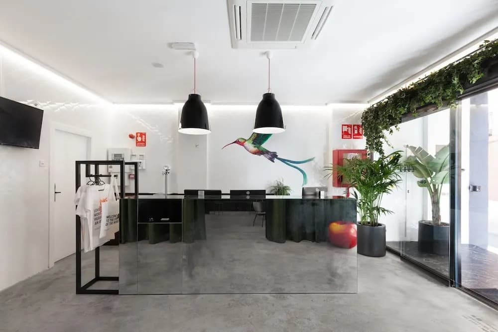 2060 The Newton Hostel & Market - photo 2