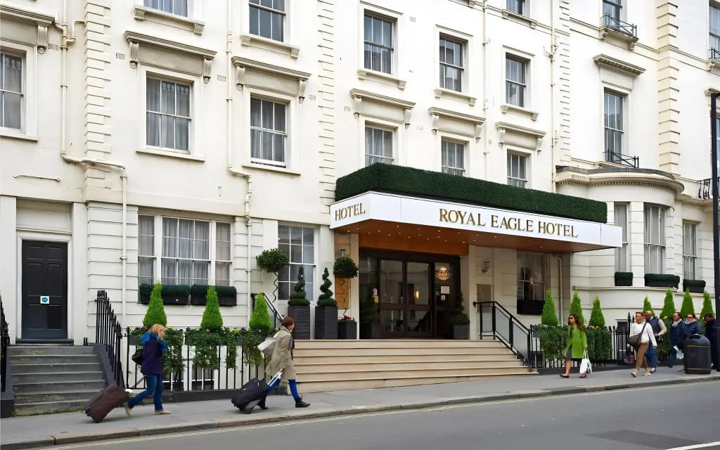 Royal Eagle Hotel - photo 31