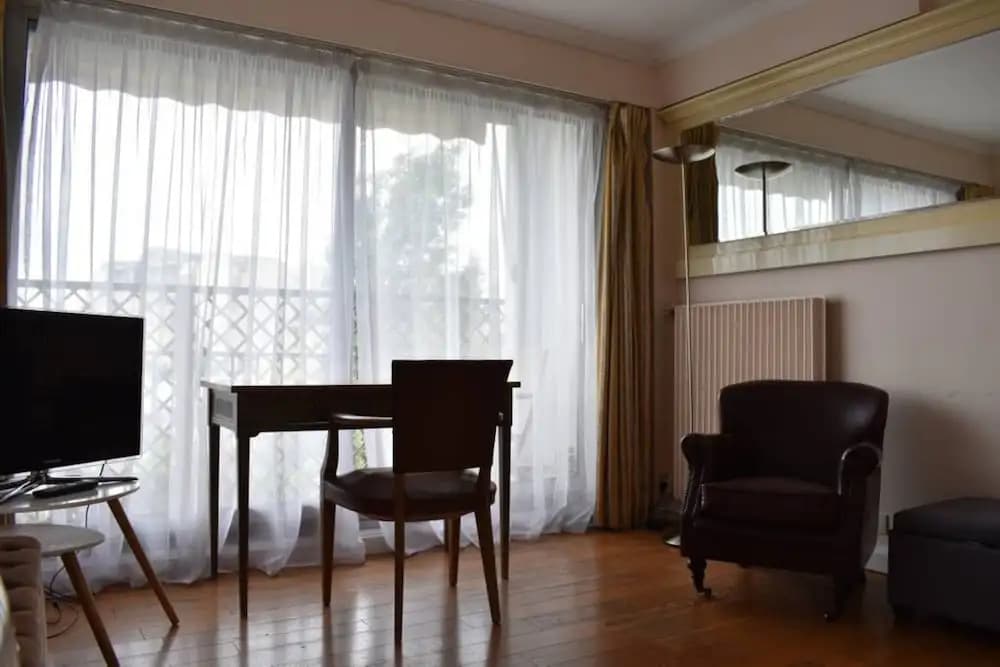 Studio In Paris 16th With Balcony - photo 4