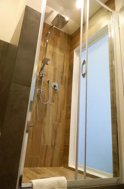 Eighty Four Luxury Rooms - photo 9
