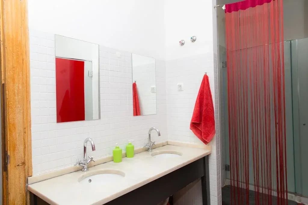 This Is Lisbon Hostel - photo 8