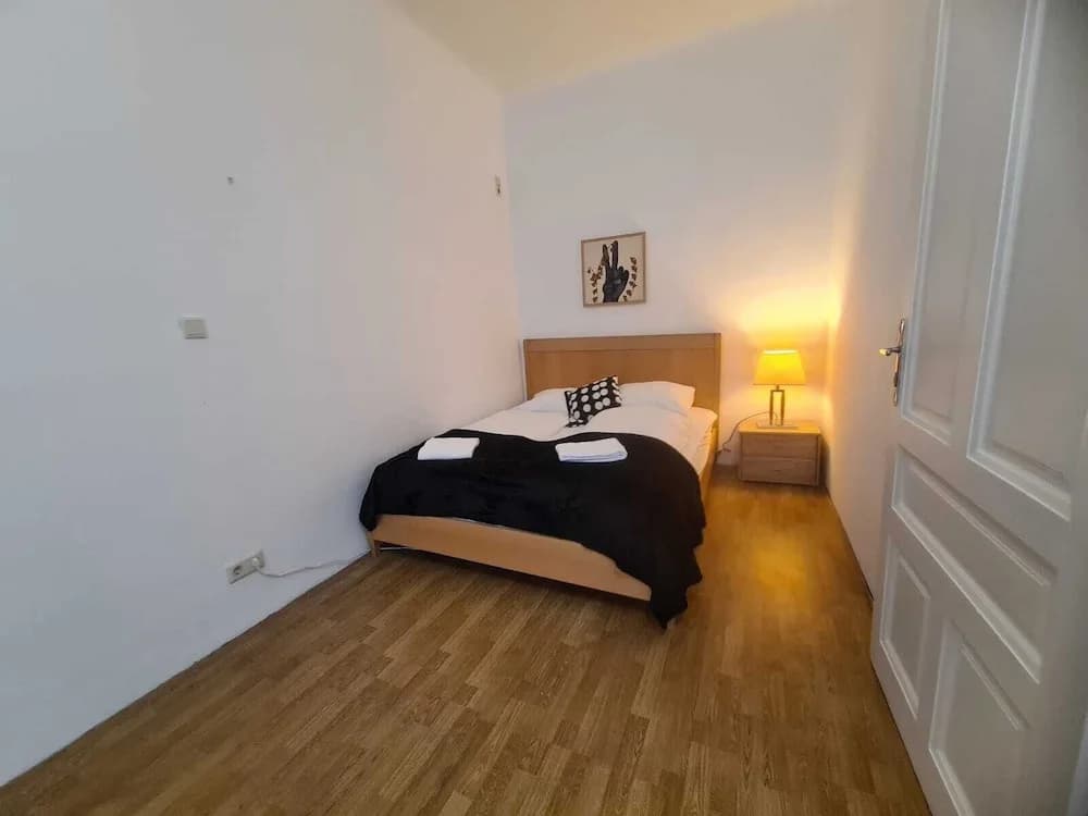 Chic 2BR Apt Downtown Long Stay - photo 5
