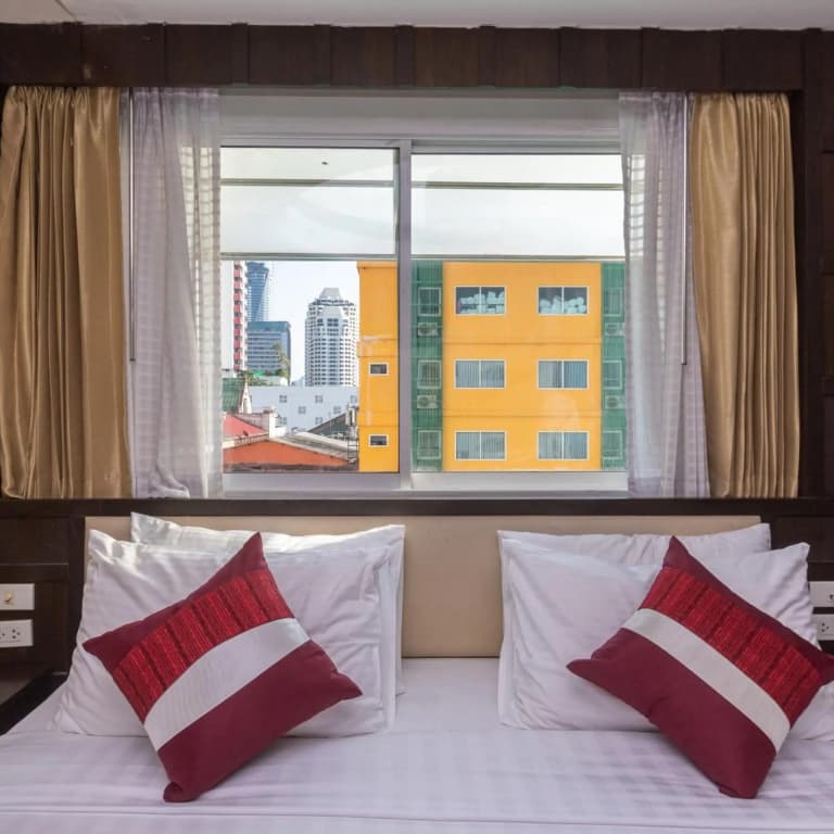 Gusto Hotel Pratunam - photo 29