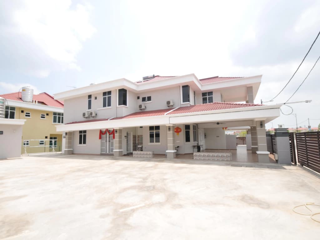 Mayton Residence - main photo