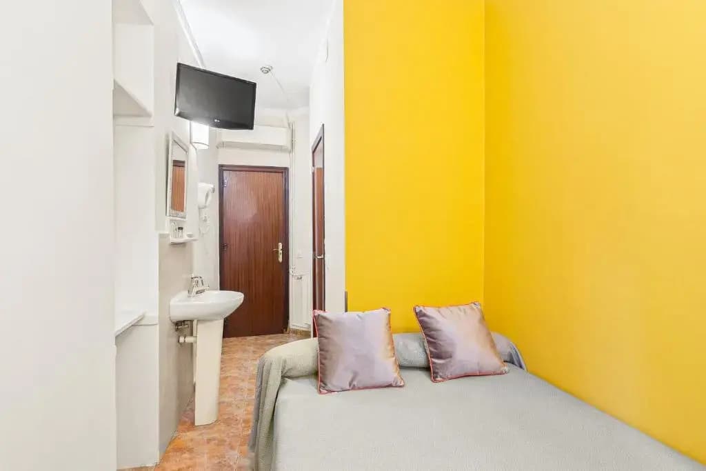 Hostal Santa Anna - photo 29