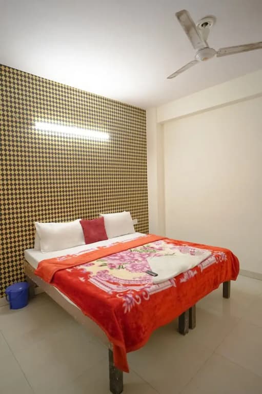 Roomshala 037 Honey Inn - photo 3