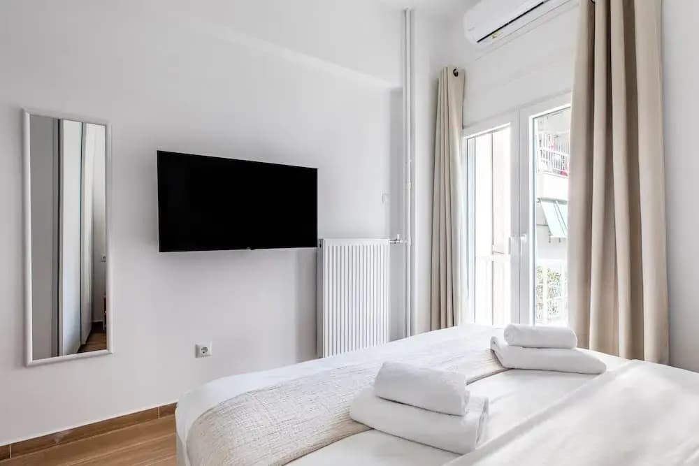 Les Nuances de Blue 1-BR Apt in Athens - photo 4