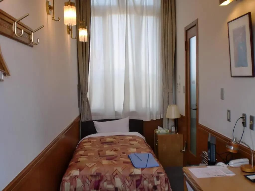 Business Hotel Crescent - main photo