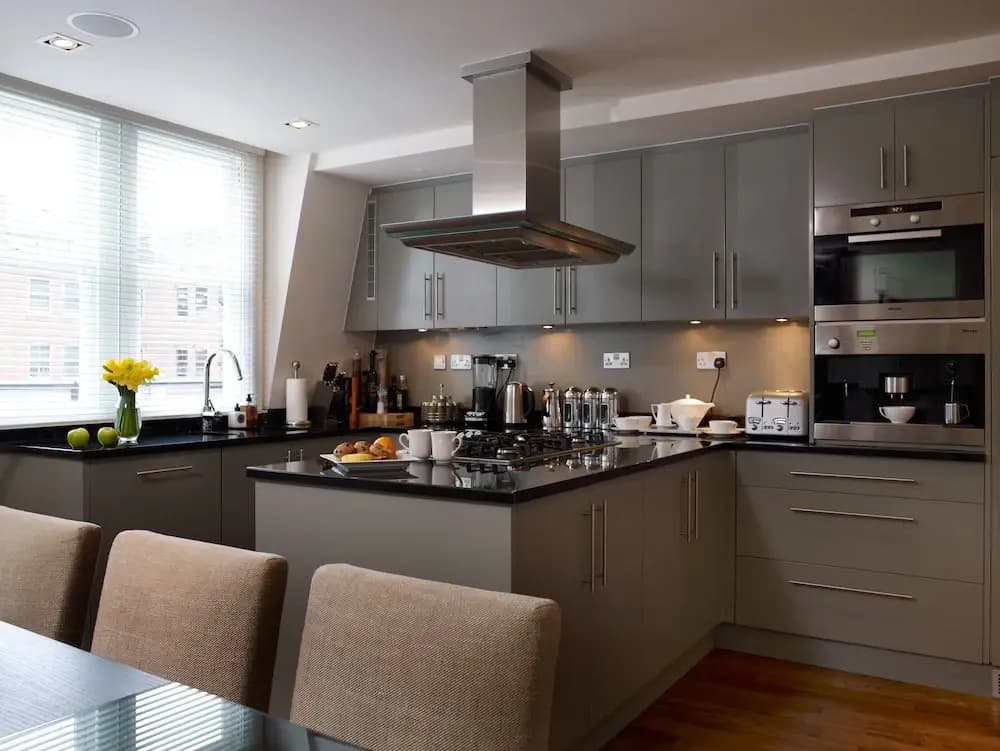 Palace View - Two Bedroom Apartment - photo 17