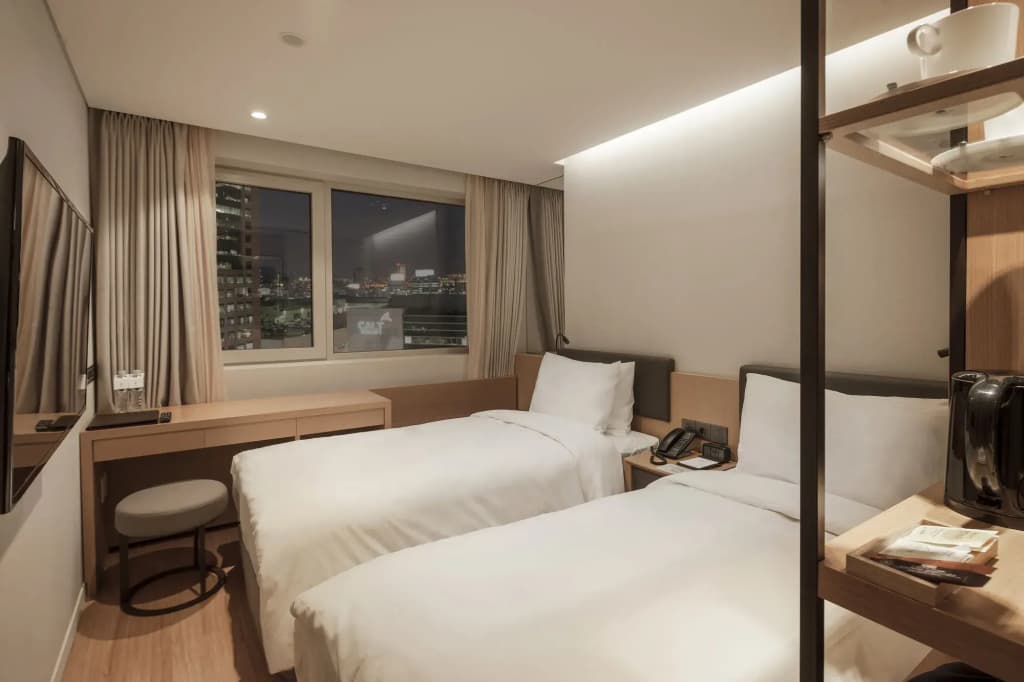 Hotel Uri& - photo 6