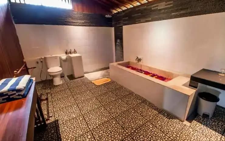 Nur Guest House - photo 21